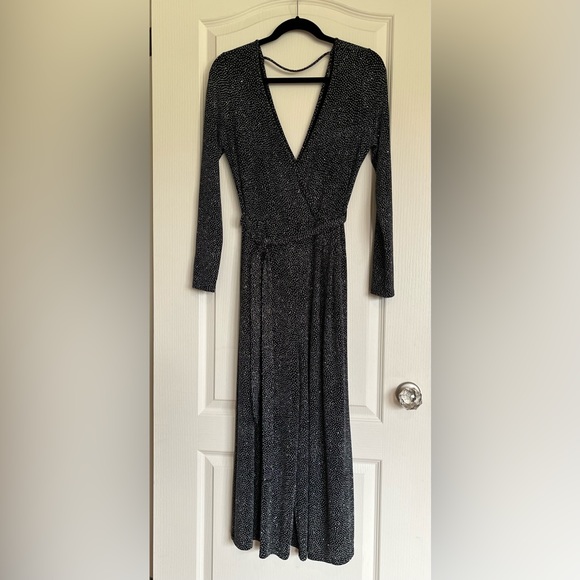 💃 MANDEE One Piece Ankle Length Pantsuit w/ Deep Front/Back V and Long Sleeves - Picture 11 of 11